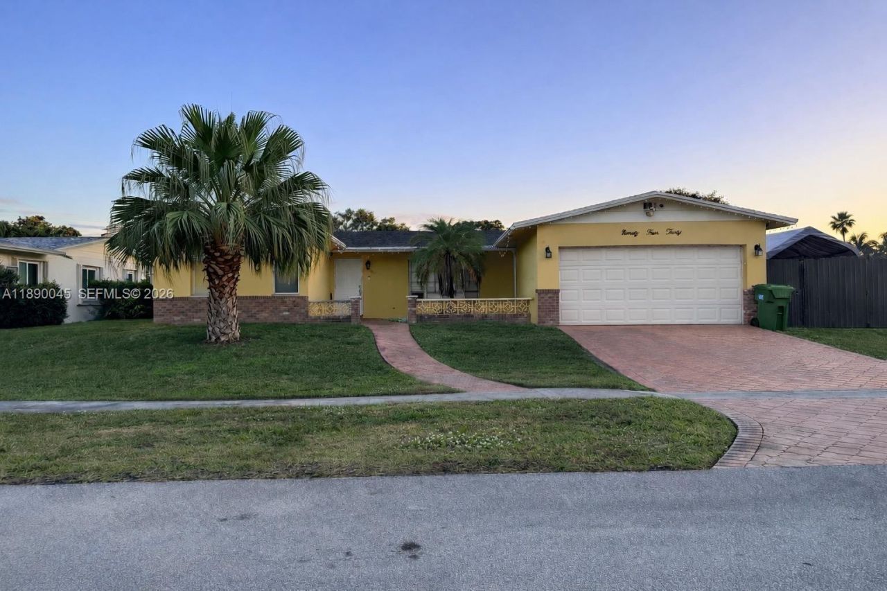 9430 NW 18th St, Pembroke Pines, FL 33024 Photo