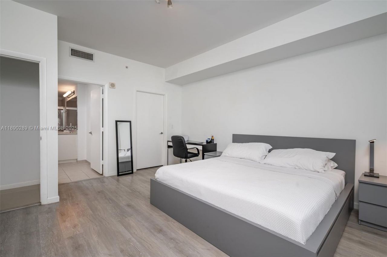 3340 NE 190th St, Unit 108, Aventura, FL 33180 Photo