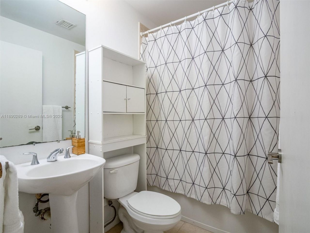 3340 NE 190th St, Unit 108, Aventura, FL 33180 Photo