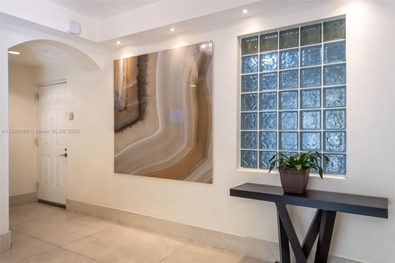 3340 NE 190th St, Unit 108, Aventura, FL 33180 Photo