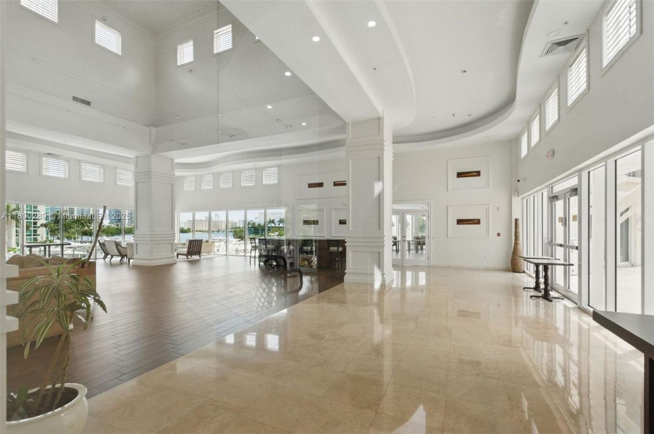 3340 NE 190th St, Unit 108, Aventura, FL 33180 Photo