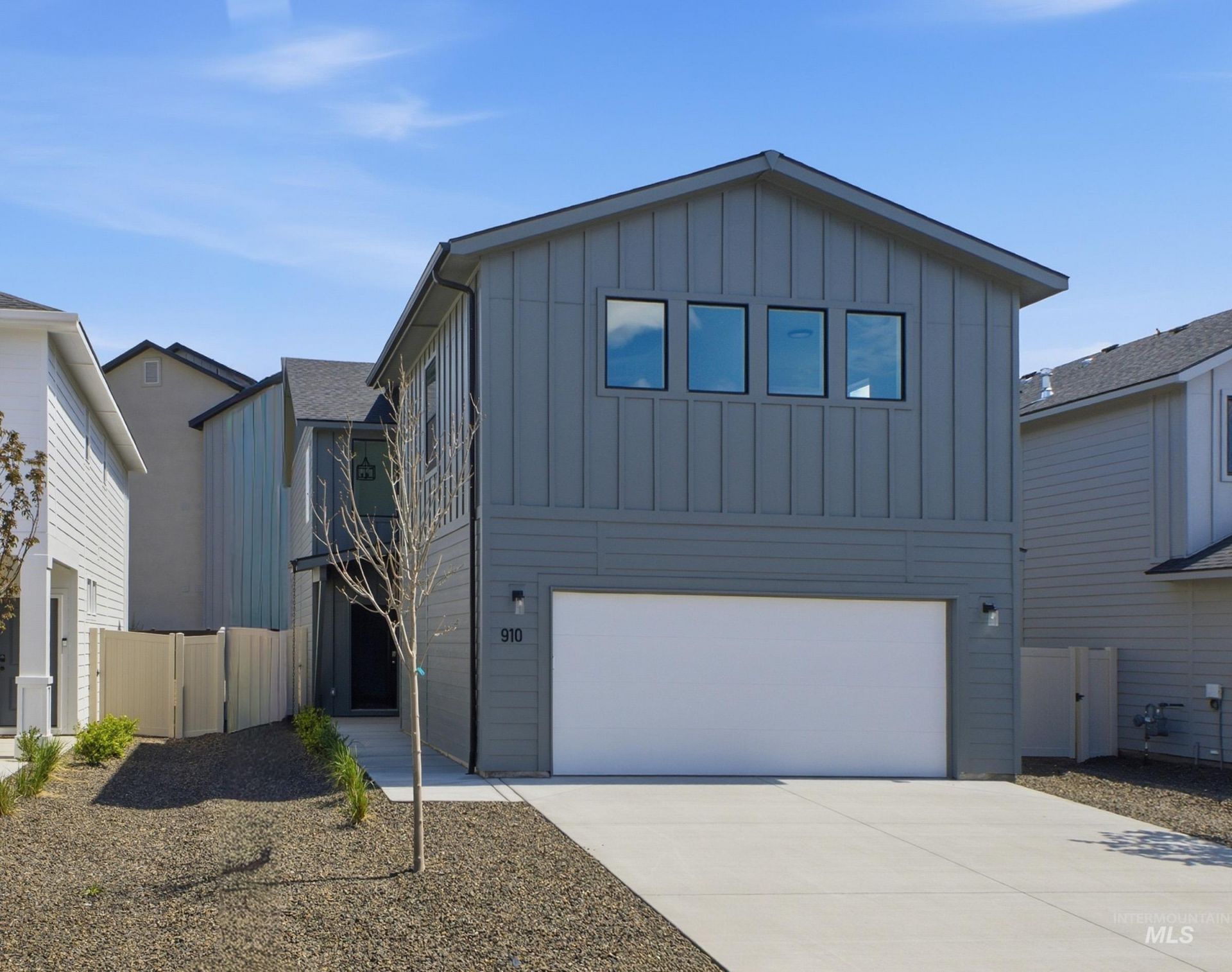 910 N Mirror Creek Way, Meridian, ID 83642 Main Photo