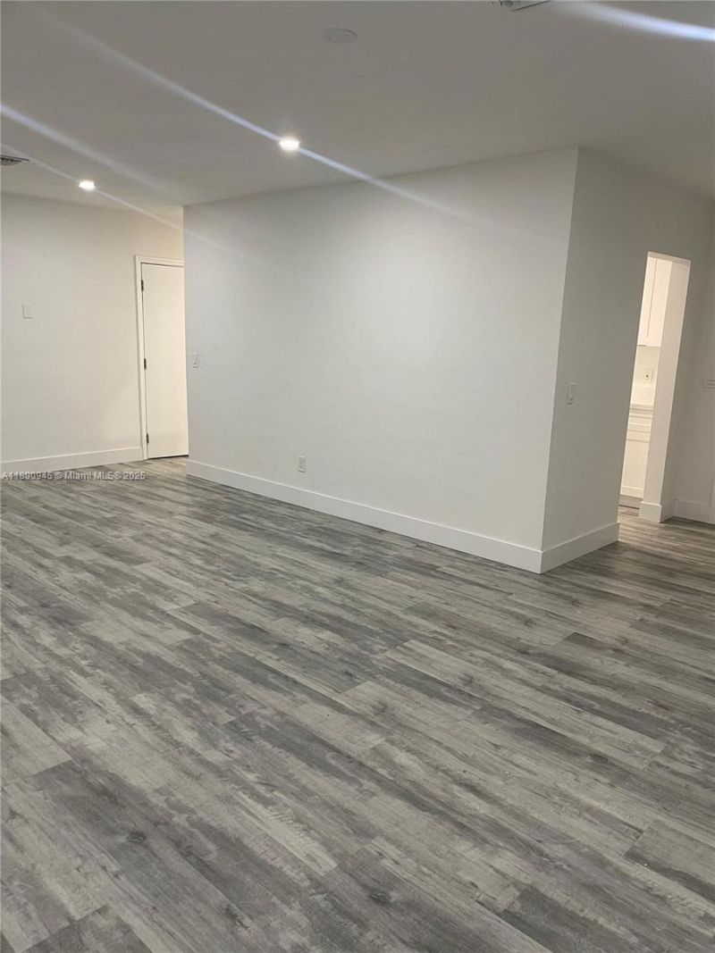 1220 NW 180th Ter, Miami Gardens, FL 33169 Photo