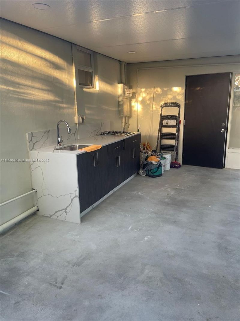 1220 NW 180th Ter, Miami Gardens, FL 33169 Photo