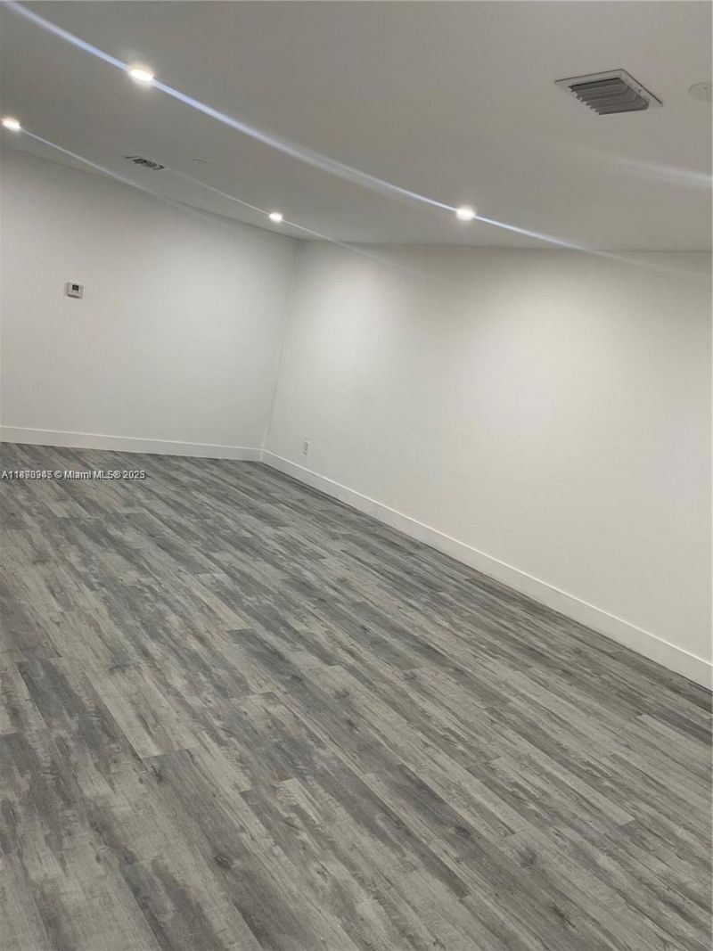 1220 NW 180th Ter, Miami Gardens, FL 33169 Photo