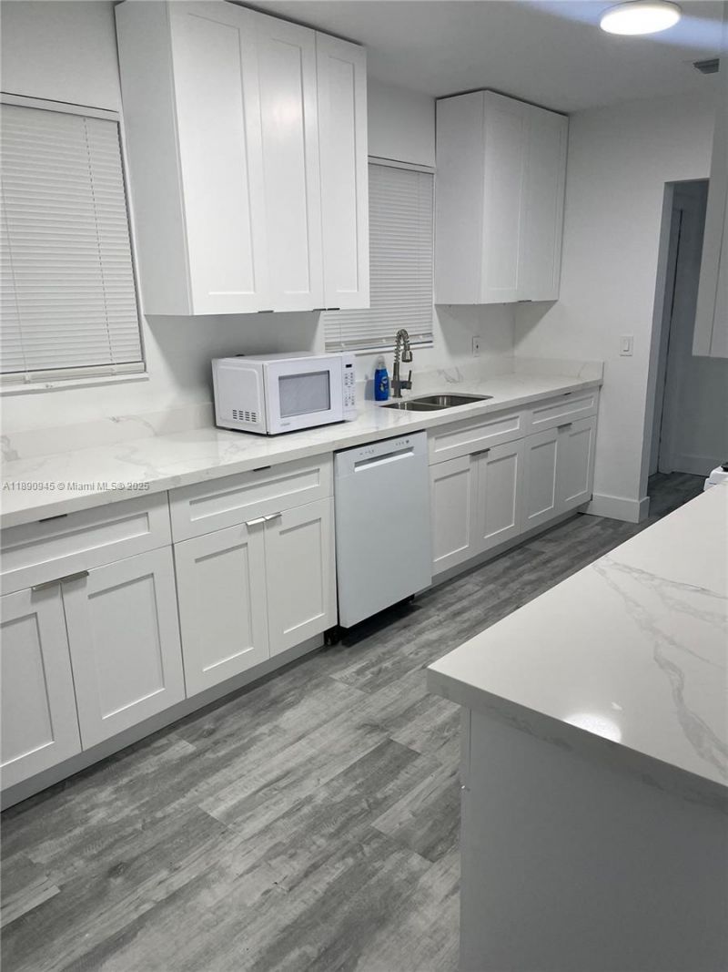 1220 NW 180th Ter, Miami Gardens, FL 33169 Photo