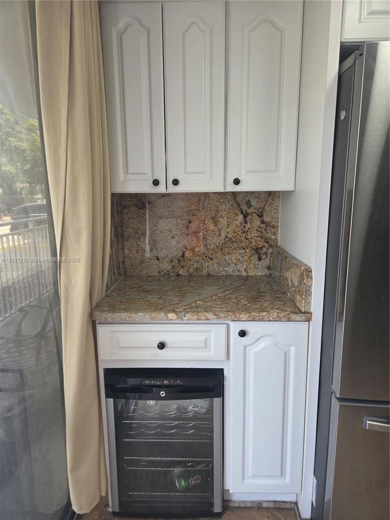 210 174th St, Unit L18, Sunny Isles Beach, FL 33160 Photo