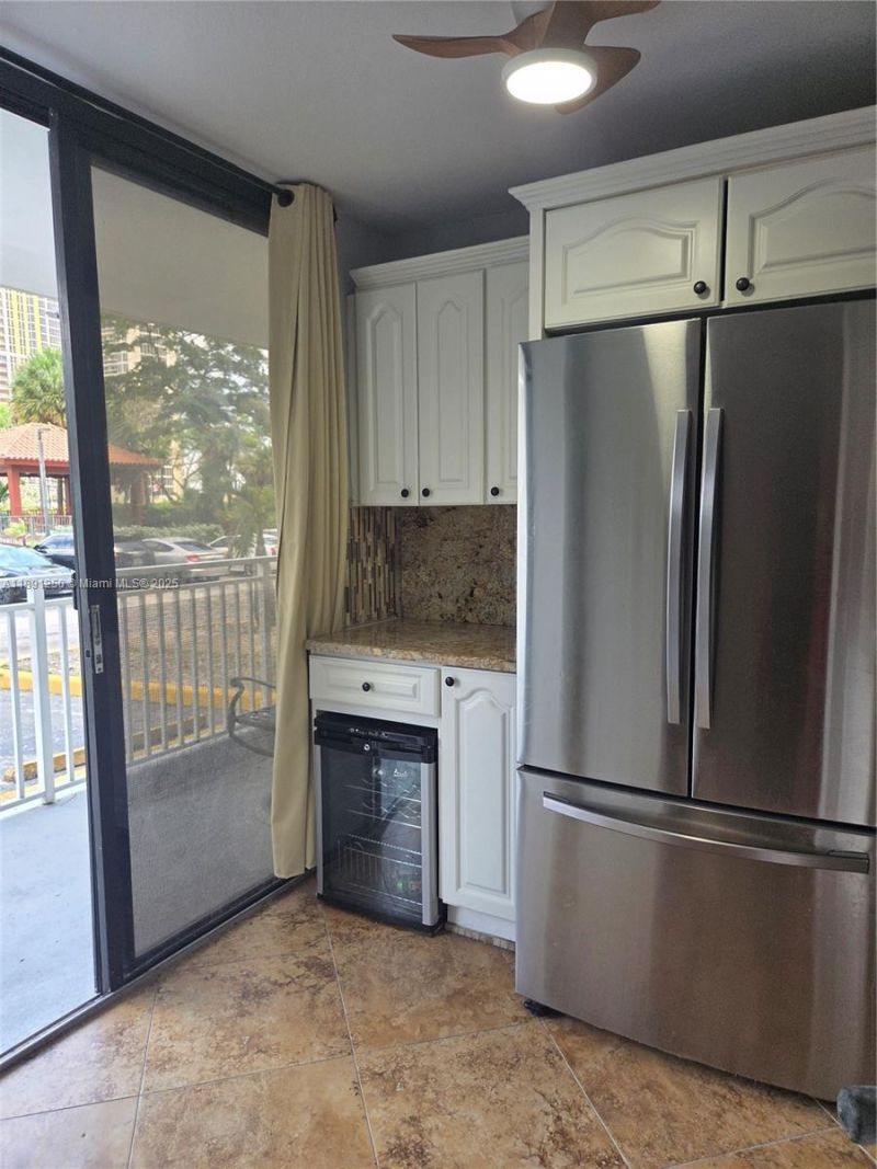 210 174th St, Unit L18, Sunny Isles Beach, FL 33160 Photo