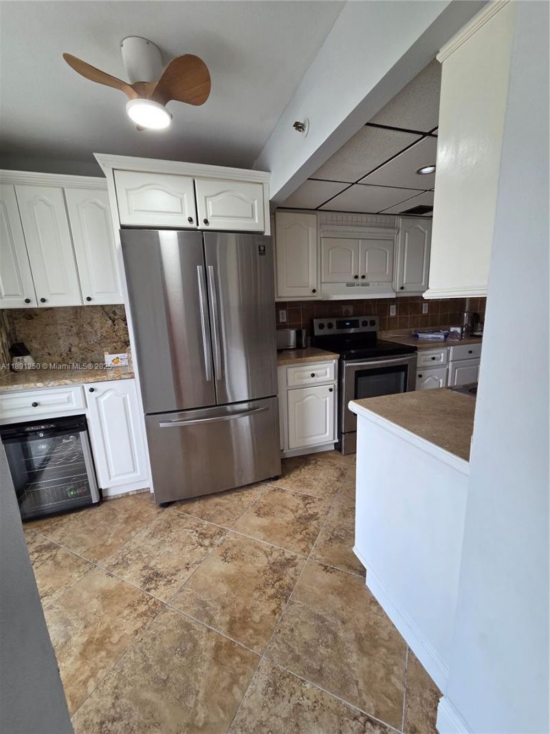 210 174th St, Unit L18, Sunny Isles Beach, FL 33160 Photo