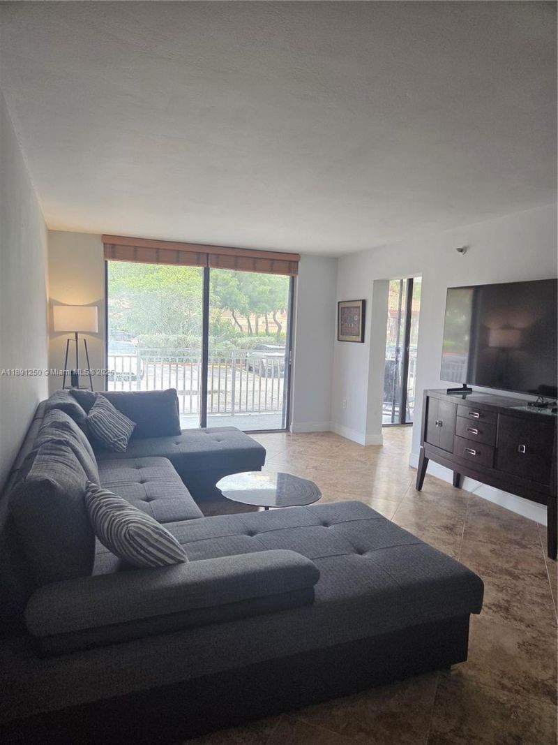 210 174th St, Unit L18, Sunny Isles Beach, FL 33160 Photo