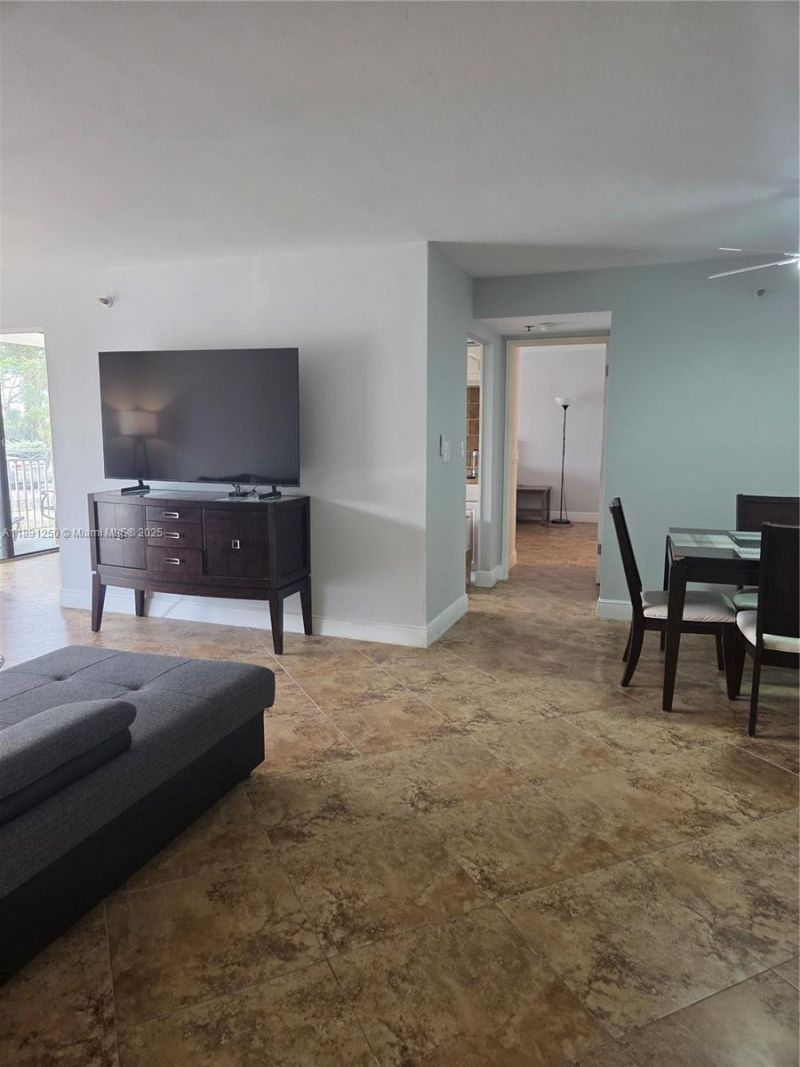 210 174th St, Unit L18, Sunny Isles Beach, FL 33160 Photo