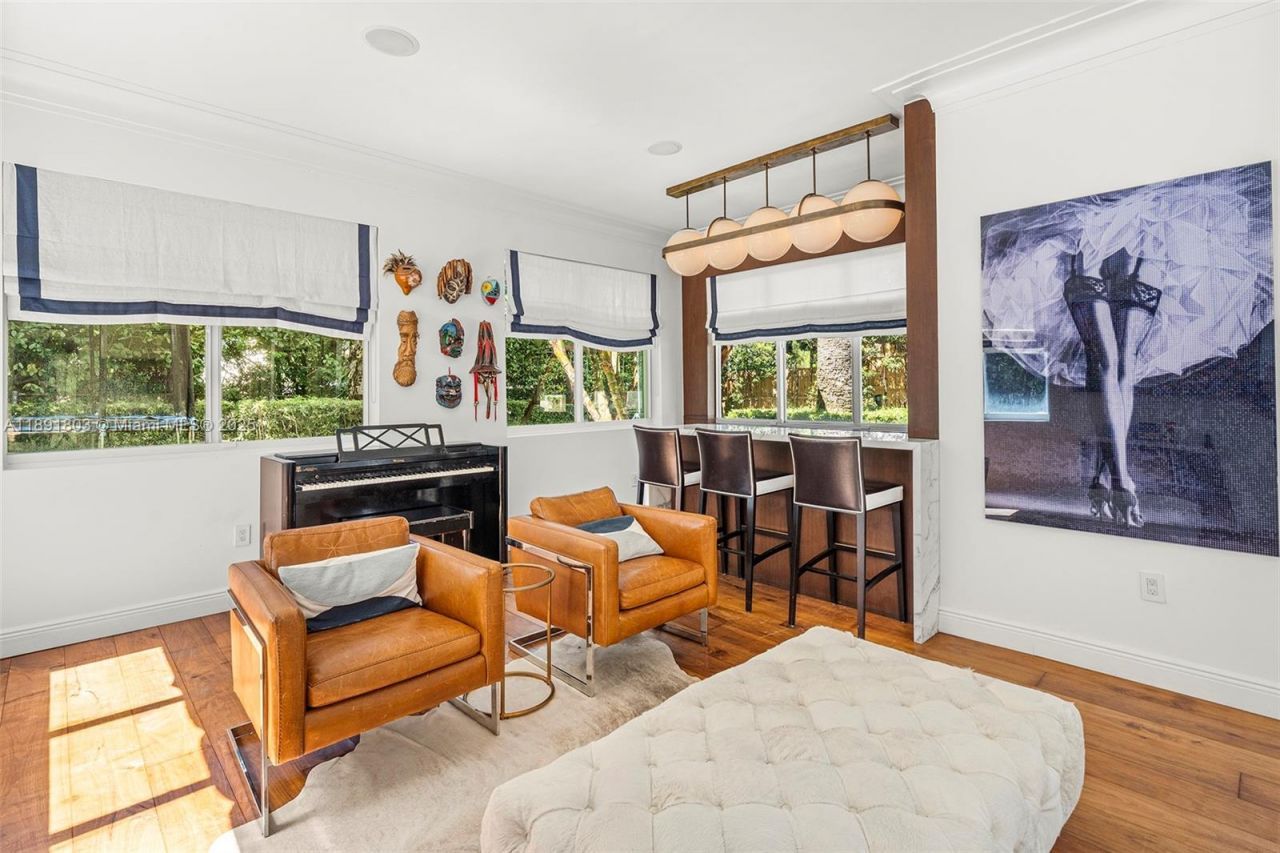 2701 N Bay Rd, Miami Beach, FL 33140 Photo