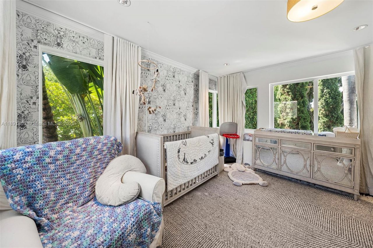 2701 N Bay Rd, Miami Beach, FL 33140 Photo