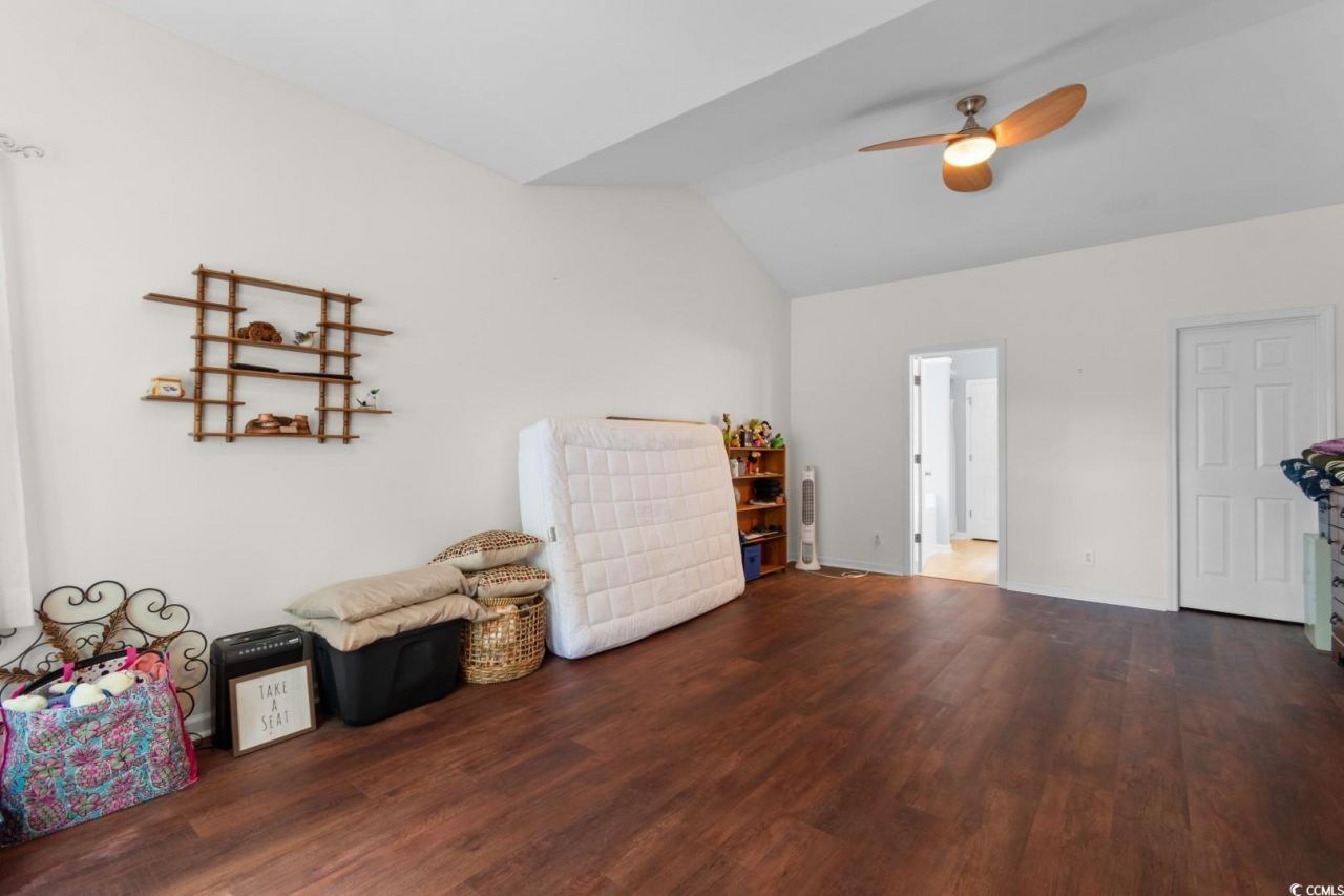 121 Carriage Lake Dr. Photo 15