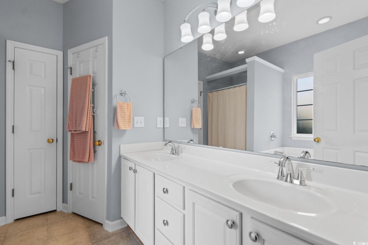 121 Carriage Lake Dr. Photo 17