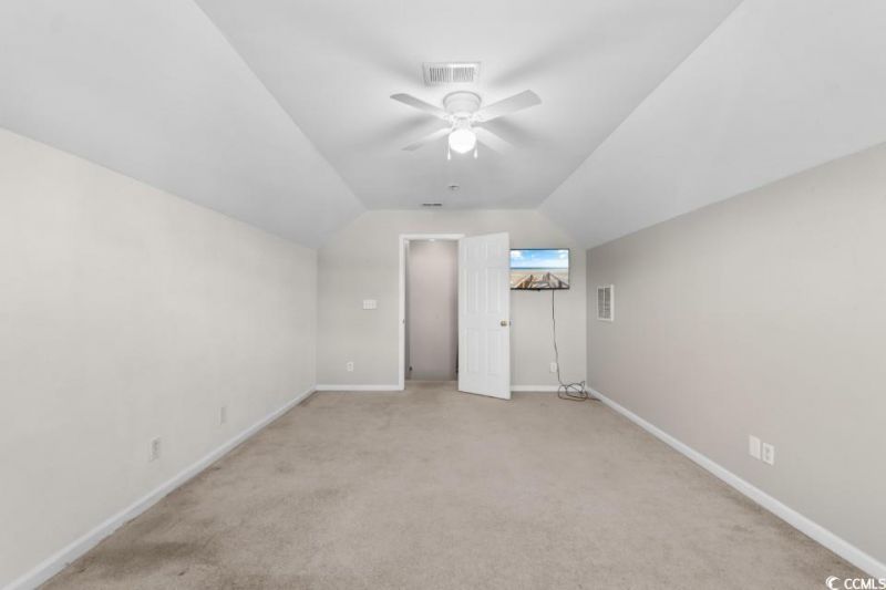 121 Carriage Lake Dr. Photo 25