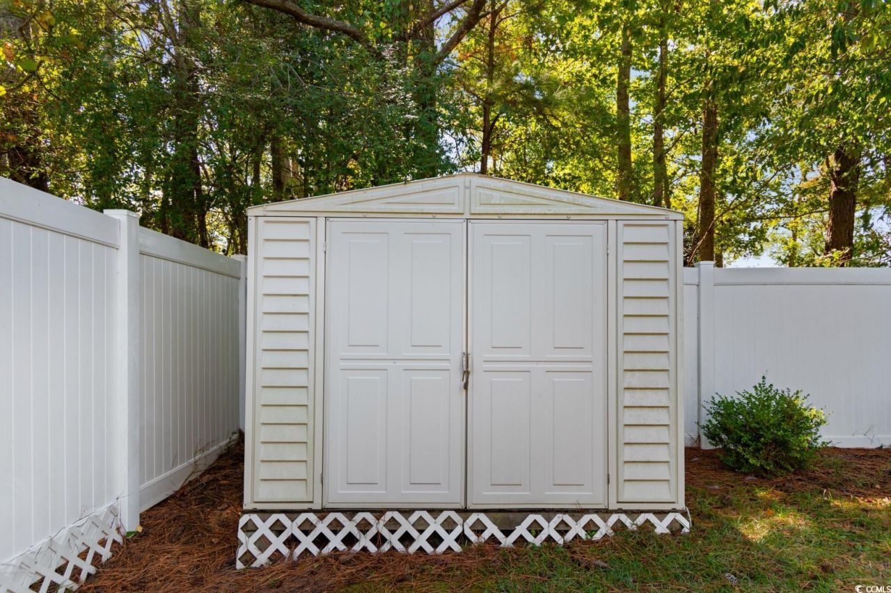 121 Carriage Lake Dr. Photo 34