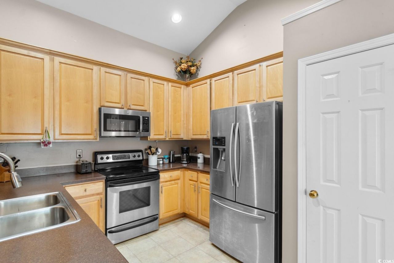 121 Carriage Lake Dr. Photo 6