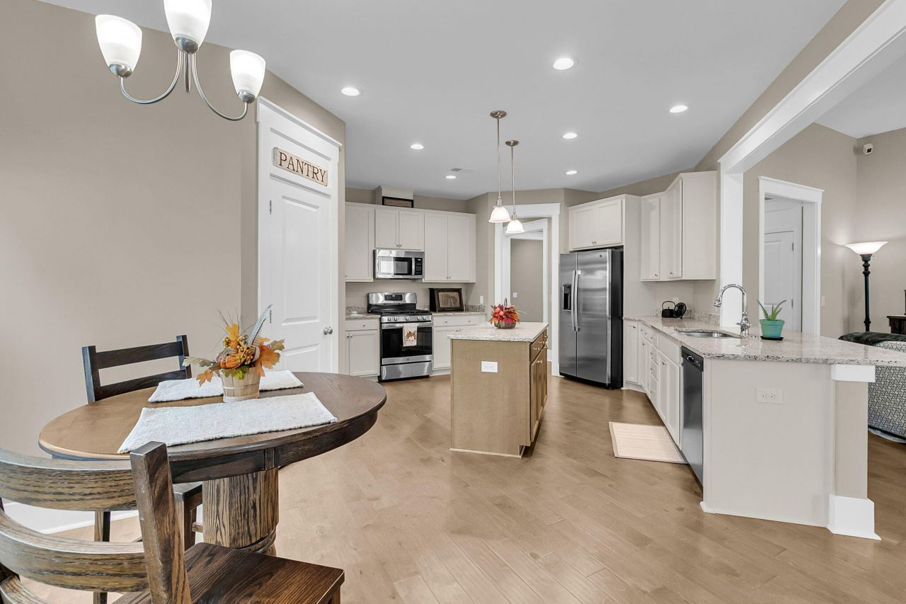 4029 Wood Violet Lane Photo 9