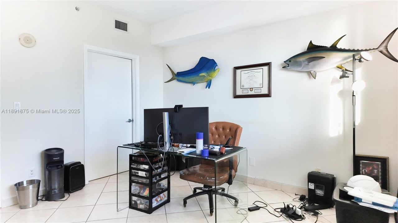 601 NE 36th St, Unit 2206, Miami, FL 33137 Photo