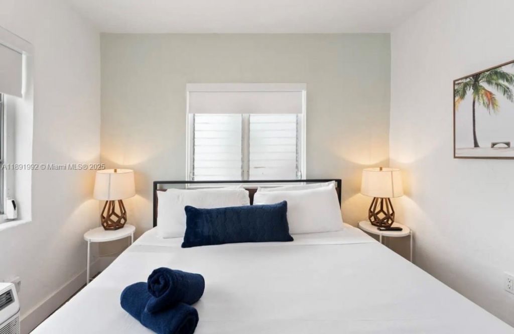 7721 Harding Ave, Unit 4, Miami Beach, FL 33141 Photo