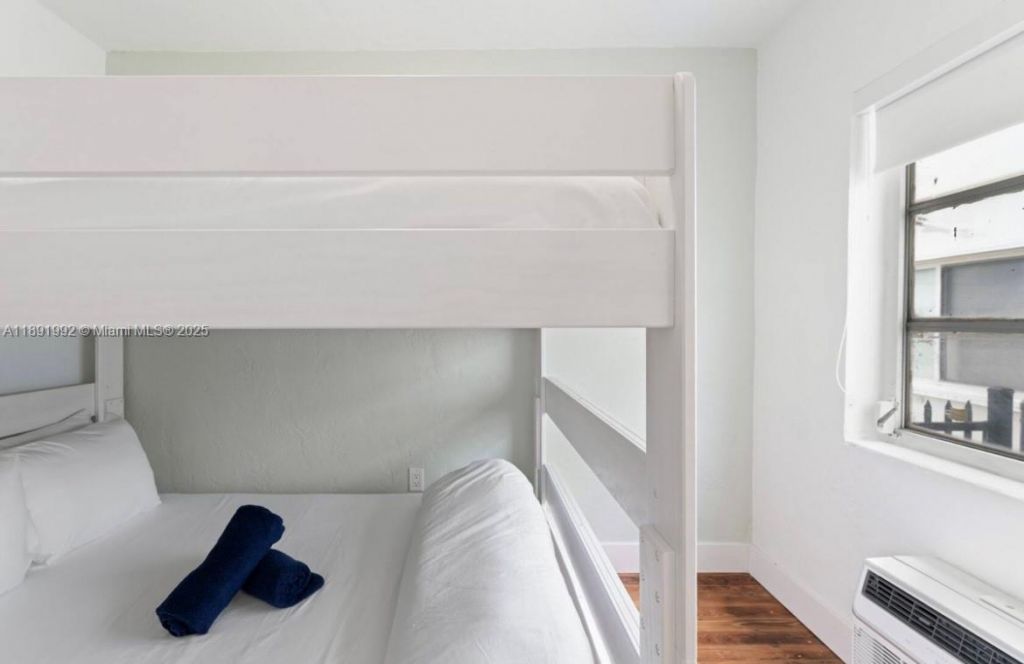 7721 Harding Ave, Unit 4, Miami Beach, FL 33141 Photo