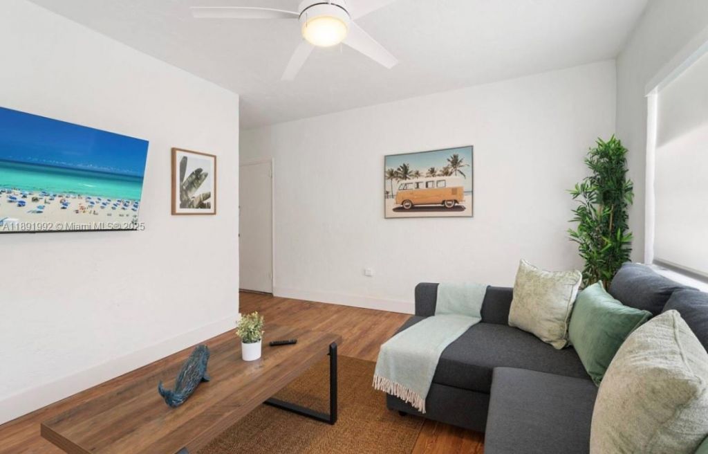 7721 Harding Ave, Unit 4, Miami Beach, FL 33141 Photo