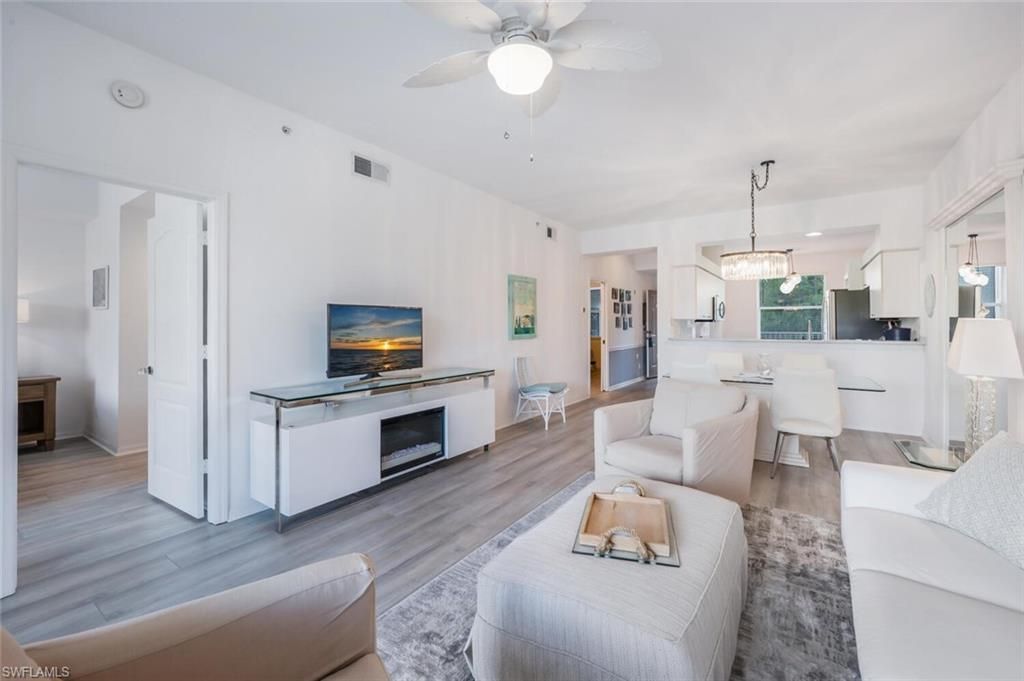 7595 Arbor Lakes Ct, Unit 624, Naples, FL 34112 Photo