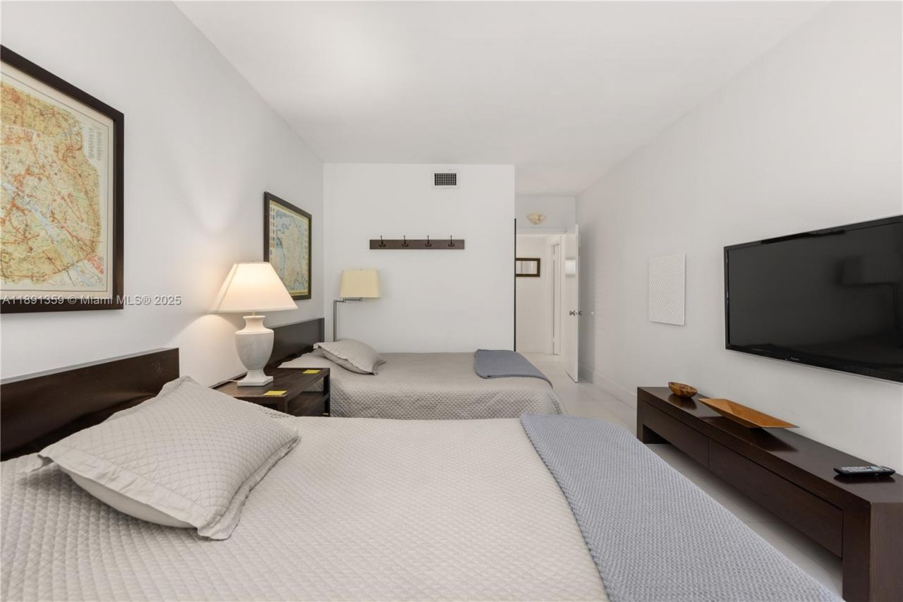 101 Crandon Blvd, Unit 379, Key Biscayne, FL 33149 Photo