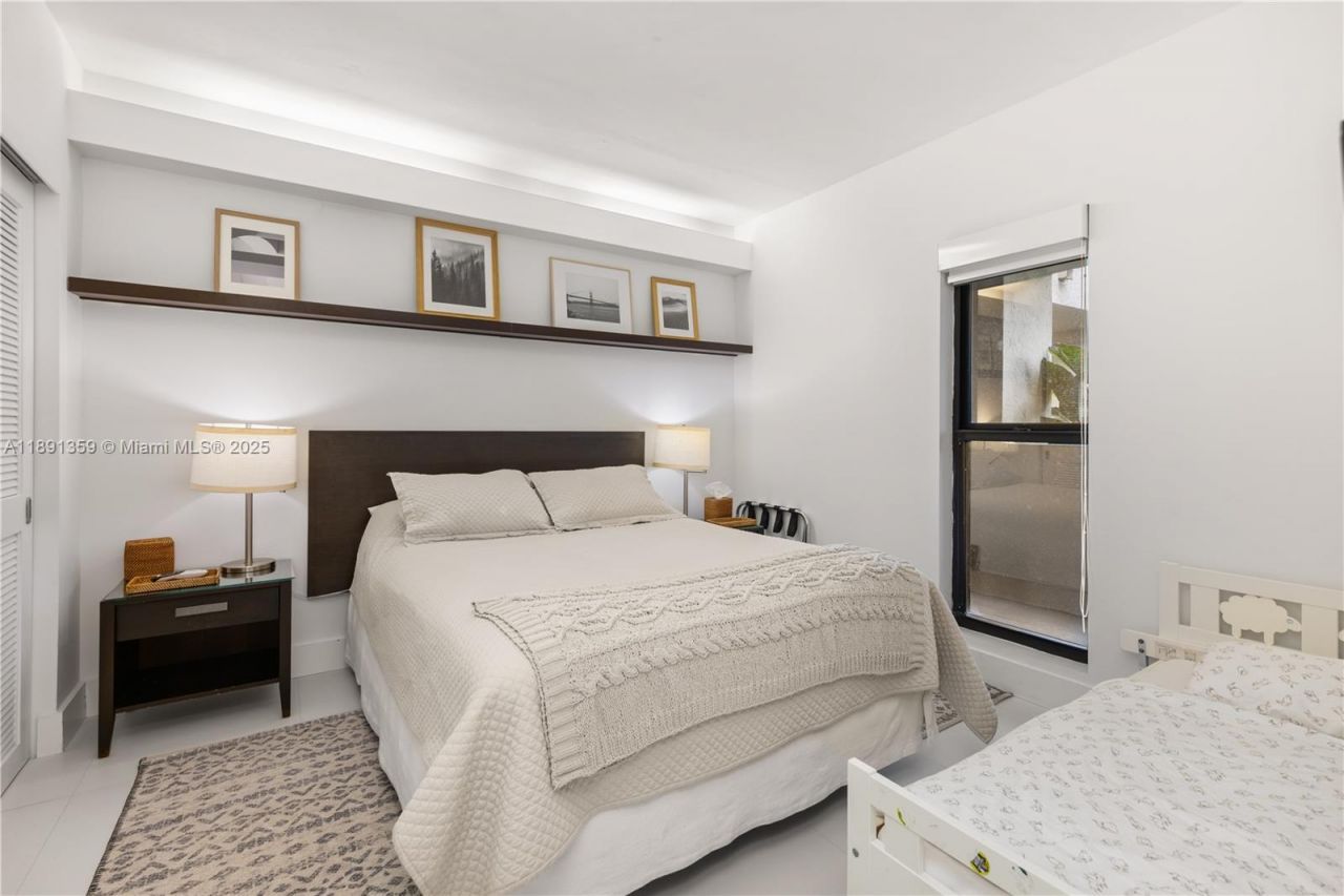 101 Crandon Blvd, Unit 379, Key Biscayne, FL 33149 Photo