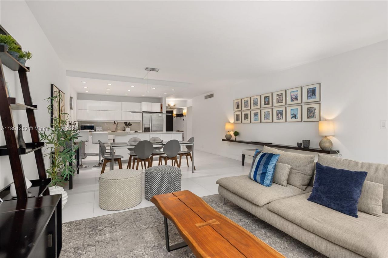 101 Crandon Blvd, Unit 379, Key Biscayne, FL 33149 Photo