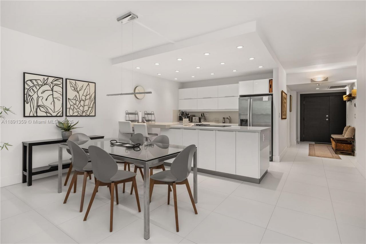 101 Crandon Blvd, Unit 379, Key Biscayne, FL 33149 Photo