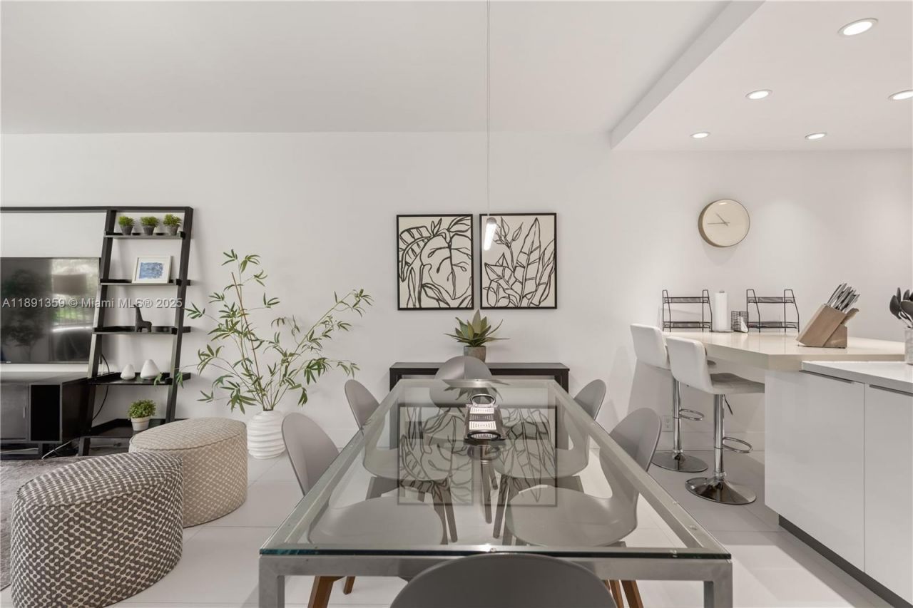 101 Crandon Blvd, Unit 379, Key Biscayne, FL 33149 Photo