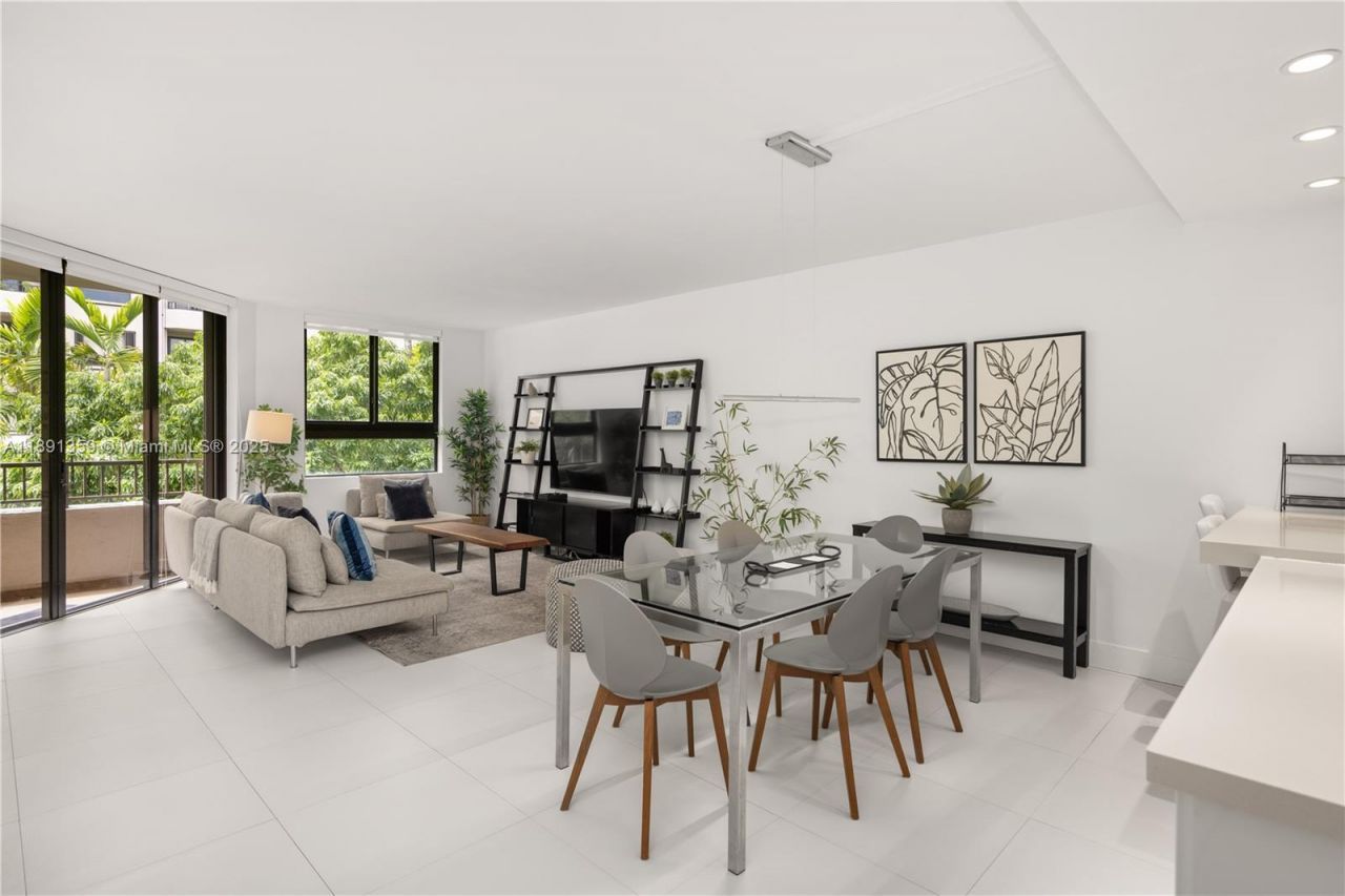 101 Crandon Blvd, Unit 379, Key Biscayne, FL 33149 Photo