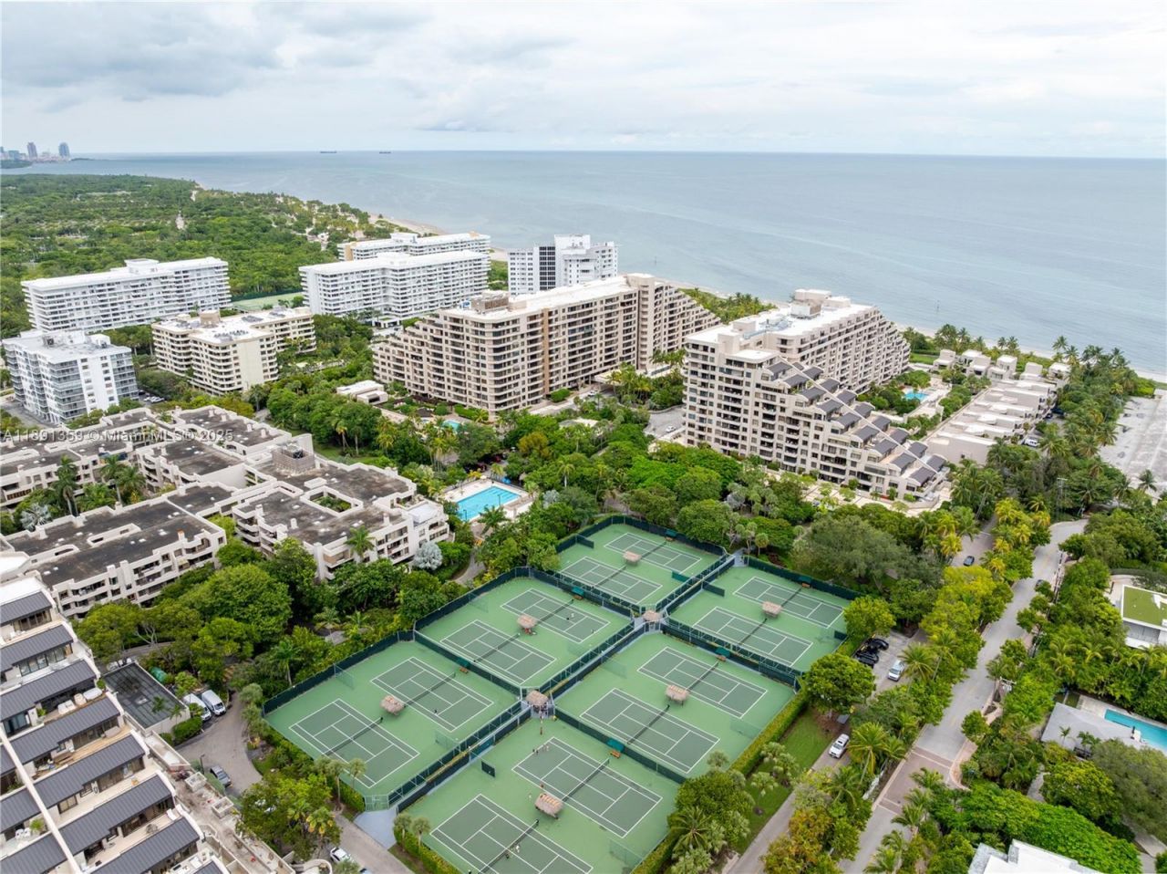 101 Crandon Blvd, Unit 379, Key Biscayne, FL 33149 Photo