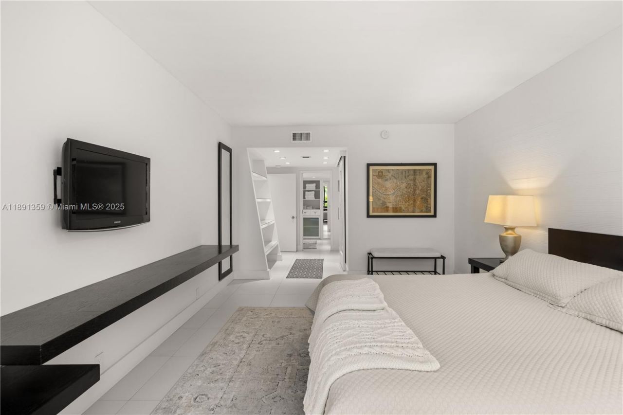 101 Crandon Blvd, Unit 379, Key Biscayne, FL 33149 Photo