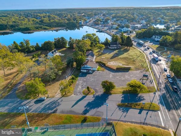 111 LAKESIDE DRIVE, TUCKERTON, NJ 08087