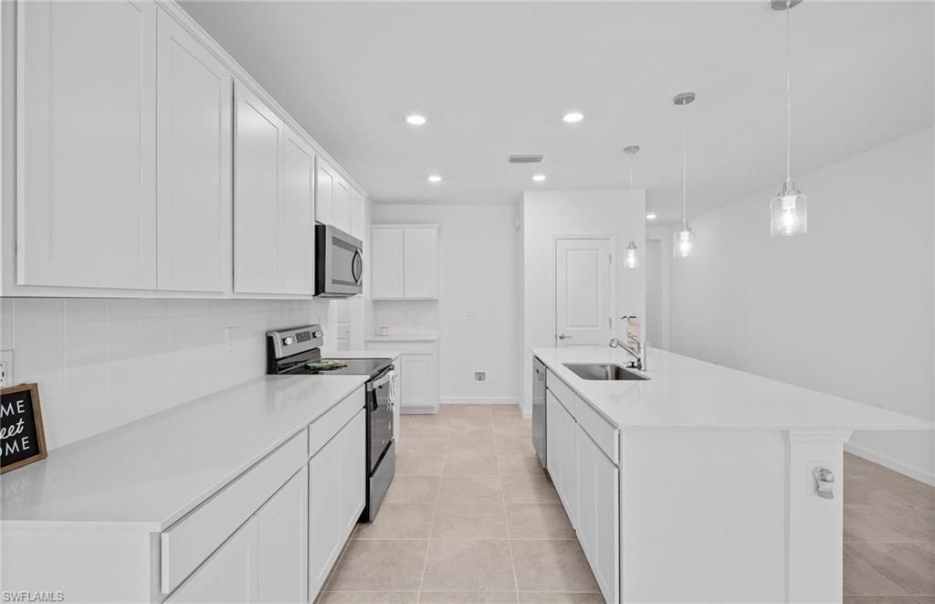 1624 Lake Jessup Cir, Cape Coral, FL 33909 Photo