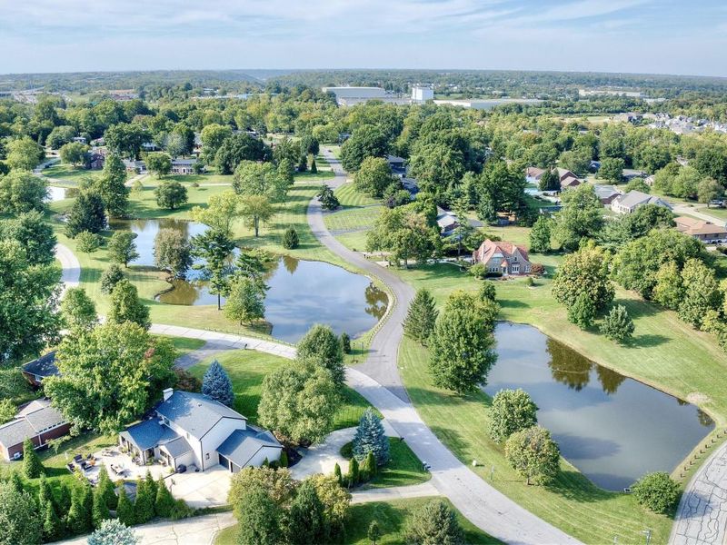 12 Rossmoyne Drive, Crestview Hills, KY 41017 Photo 19