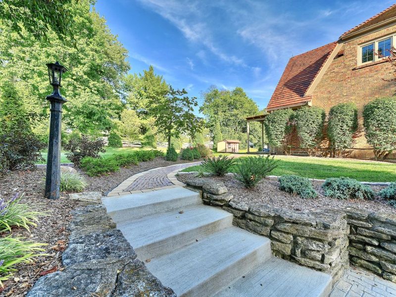 12 Rossmoyne Drive, Crestview Hills, KY 41017 Photo 9