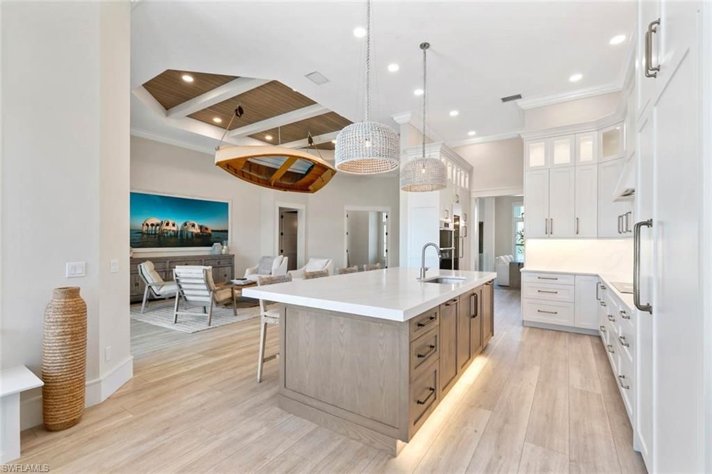 250 6th St, Bonita Springs, FL 34134 Photo