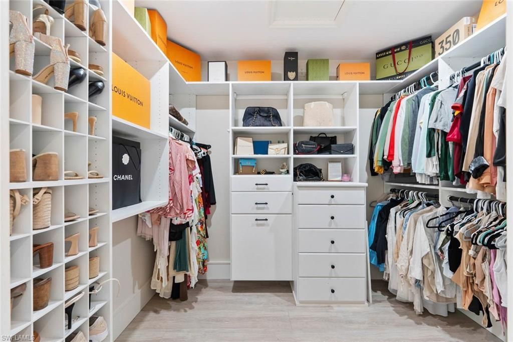 250 6th St, Bonita Springs, FL 34134 Photo