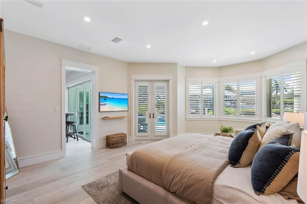 250 6th St, Bonita Springs, FL 34134 Photo