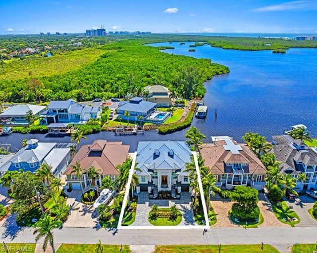 250 6th St, Bonita Springs, FL 34134 Photo