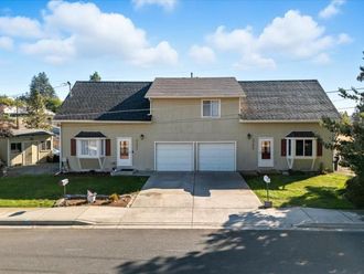 3250 - 3252 N Ash Pl Spokane, WA 99205