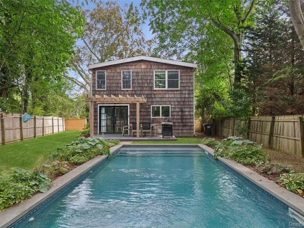 212 LUMBER LN, Bridgehampton, NY 11932