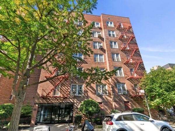 33-04 91st Street, Unit 5L, Jackson Heights, NY 11372