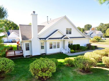 77 Carlson Ridge, Unit 77, New Milford, CT 06776