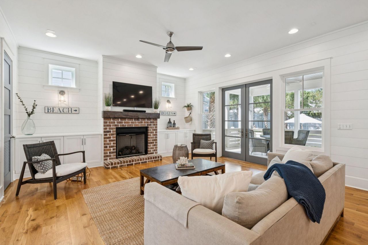 101 Ellis Street Photo 14