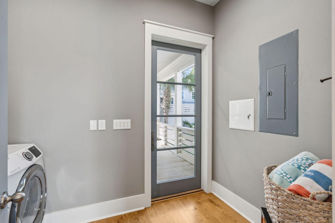 101 Ellis Street Photo 34